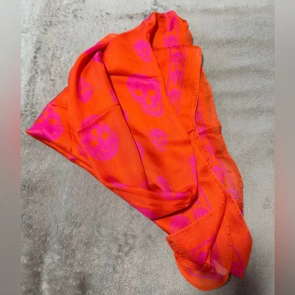 Authentic NEW Alexander McQueen Skull Motif Silk Scarf Bright Orange & Pink - Picture 9 of 9